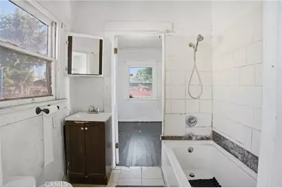 1123 S Kern, Los Angeles, CA 90022 - Photo 13