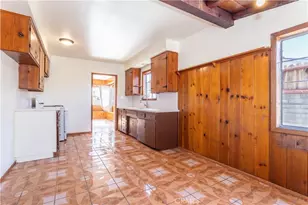 13161 Kelowna St, Pacoima, CA 91331 - Photo 9