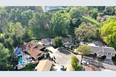 4775 Regalo Road, Woodland Hills, CA 91364 - Photo 39