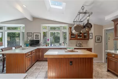 3818 Hayvenhurst Avenue, Encino, CA 91436 - Photo 15