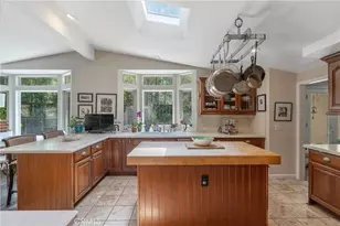 3818 Hayvenhurst Ave, Encino, CA 91436 - Photo 15