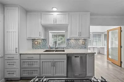 19366 Avenue Of The Oaks, Newhall, CA 91321 - Photo 9