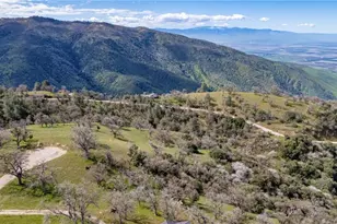 26300 Hazelwood Ct, Tehachapi, CA 93561 - Photo 1