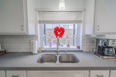 27738 Hyssop Lane, Saugus, CA 91350 - Photo 17