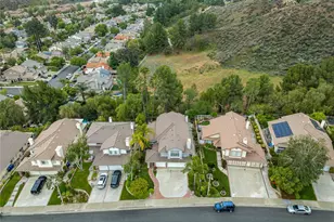 21714 Agajanian, Saugus, CA 91350 - Photo 5