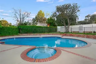 22114 Burton St, Canoga Park, CA 91304 - Photo 11