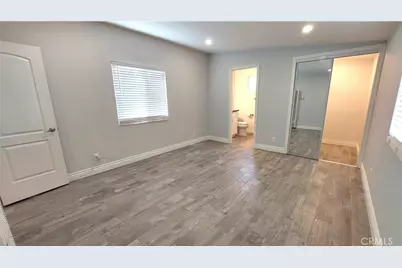8649 Cantaloupe Avenue, Panorama City, CA 91402 - Photo 13