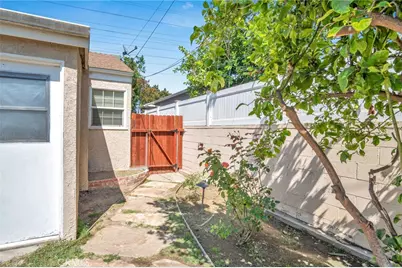 1343 N Whitnall Hwy, Burbank, CA 91505 - Photo 33