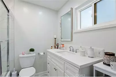 11917 Paso Robles, Granada Hills, CA 91344 - Photo 17