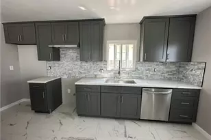 425 Elm, Inglewood, CA 90301 - Photo 1