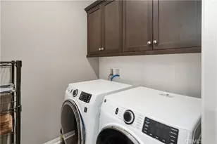 22905 Concord Dr, Saugus, CA 91350 - Photo 27