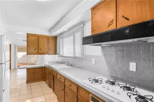 10352 Hayvenhurst Ave, Granada Hills, CA 91344 - Photo 7