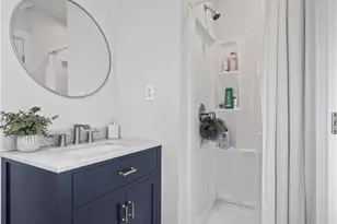 6900 Katherine Ave, Van Nuys, CA 91405 - Photo 25