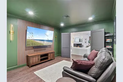 6900 Katherine Avenue, Van Nuys, CA 91405 - Photo 27