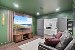 6900 Katherine Ave, Van Nuys, CA 91405 - Photo 27