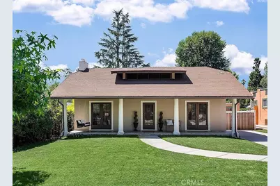 977 N Hill Avenue, Pasadena, CA 91104 - Photo 1