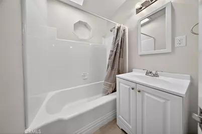 8100 Bellaire Avenue, North Hollywood, CA 91605 - Photo 19
