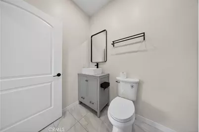 8100 Bellaire Avenue, North Hollywood, CA 91605 - Photo 45