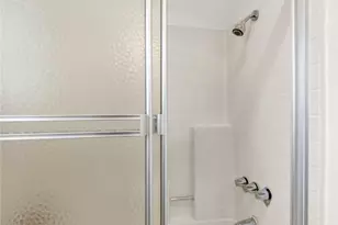 8505 Gulana Ave, Playa del Rey, CA 90293 - Photo 11