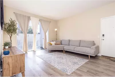 27610 Susan Beth #C, Saugus, CA 91350 - Photo 5