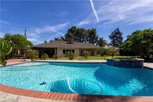 5329 Mecca Ave, Tarzana, CA 91356 - Photo 3
