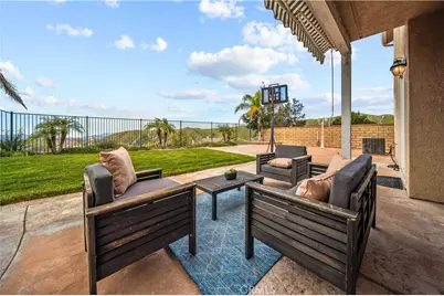 28521 Meadow Heights Court, Canyon Country, CA 91387 - Photo 37