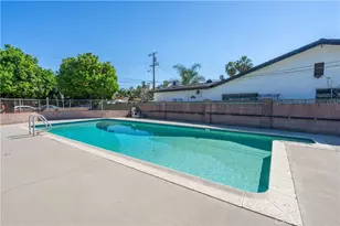 6909 Peach Ave, Van Nuys, CA 91406 - Photo 3