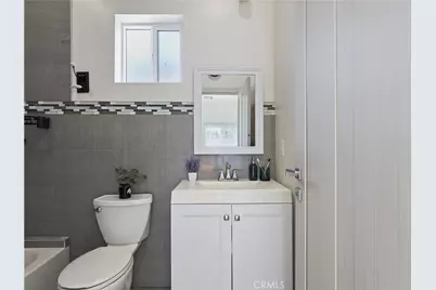 15801 Chatsworth, Granada Hills, CA 91344 - Photo 23