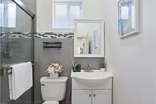 15801 Chatsworth, Granada Hills, CA 91344 - Photo 29