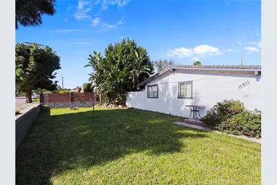 15801 Chatsworth, Granada Hills, CA 91344 - Photo 37