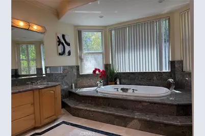 5717 Melvin Avenue, Tarzana, CA 91356 - Photo 15