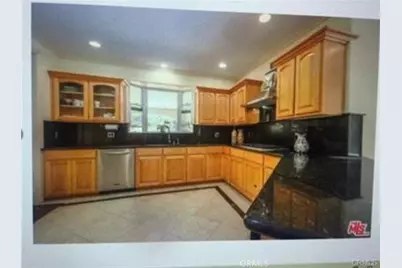 5717 Melvin Avenue, Tarzana, CA 91356 - Photo 11