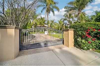 17401 Raymer Street, Sherwood Forest, CA 91325 - Photo 33