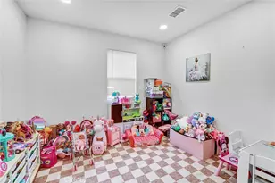 23245 Gonzales Dr, Woodland Hills, CA 91367 - Photo 31