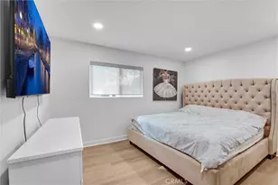 23245 Gonzales Dr, Woodland Hills, CA 91367 - Photo 27