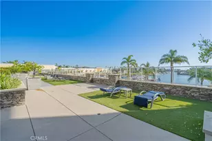 4060 Tradewinds Dr, Oxnard, CA 93035 - Photo 39