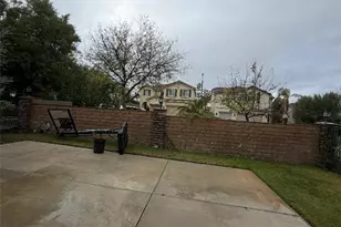 28512 Meadow Heights Ct, Canyon Country, CA 91387 - Photo 5