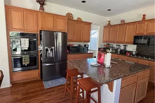 28512 Meadow Heights Ct, Canyon Country, CA 91387 - Photo 15
