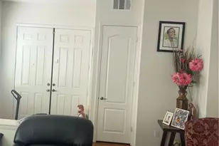 28512 Meadow Heights Ct, Canyon Country, CA 91387 - Photo 9