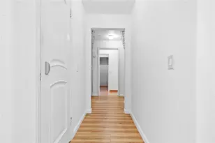 16940 Chatsworth, Granada Hills, CA 91344 - Photo 19