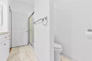 16940 Chatsworth, Granada Hills, CA 91344 - Photo 31