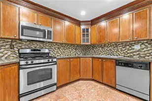 16940 Chatsworth, Granada Hills, CA 91344 - Photo 13