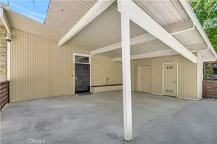 5102 Medina Rd, Woodland Hills, CA 91364 - Photo 23