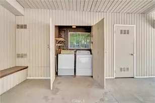 5102 Medina Rd, Woodland Hills, CA 91364 - Photo 25