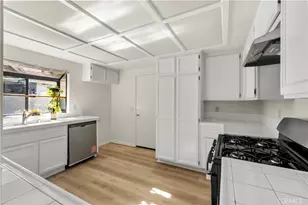 19002 Ave Of The Oaks, Newhall, CA 91321 - Photo 11