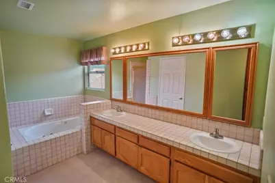 25559 Longfellow Place, Stevenson Ranch, CA 91381 - Photo 17