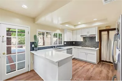 19122 Weston, Tarzana, CA 91356 - Photo 15