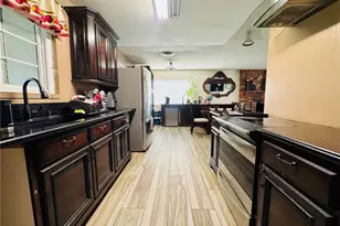 2415 Bladen, Bakersfield, CA 93309 - Photo 11