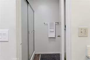 6227 1/2 Randi, Woodland Hills, CA 91367 - Photo 21