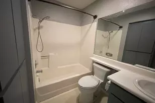 24149 Del Monte, Valencia, CA 91355 - Photo 15